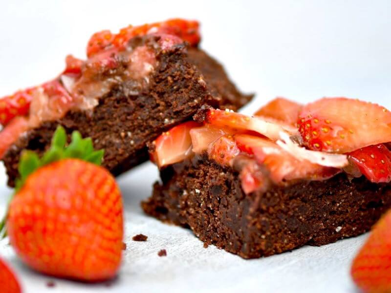 Erdbeer-Brownies mit Wow-Effekt - Sabrina Priester